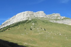 De retour au pied du pas de l'Oeille : l'itinéraire matinal bien visible jusqu'au sommet