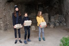 Sarah, Hippolyte et Claire se mettent au travail