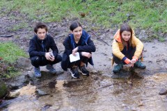 Chemin des papetiers : Hippolyte, Sarah et Claire