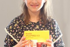 A Prades, Claire a 9 ans et 1 jour : l'appareil photo