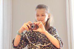 A Prades, Claire a 9 ans et 1 jour : l'appareil photo