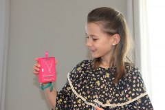 A Prades, Claire a 9 ans et 1 jour : cadeau