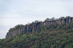 Bort-les-Orgues : les orgues depuis le chemin de la Croix Bastide