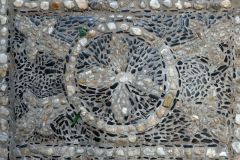 St-Julien de Brioude : pavage de galets