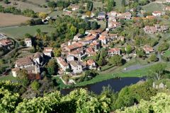 St-Ilpize : vue depuis le château sur l'Allier