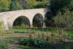 Lavaudieu : la Senouire, le pont, le jardin