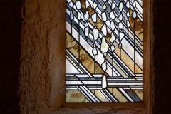 Village de Peyre - vitrail dans l'église