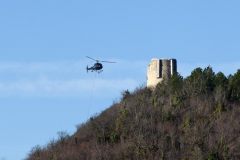 Approvisionement du chantier par hélicoptère
