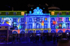 Clermont-Ferrand en lumières place de Jaude : les frères Michelin