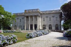 13-Newport-Bellevue-Avenue-1_edited-1