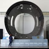 Site Boeing d'Everett : tronçon carbone d'un fuselage