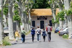 Pézenas - vers la Gare du Nord - Claire, Monique, Sarah, Cécile, Hippolyte, Thierry